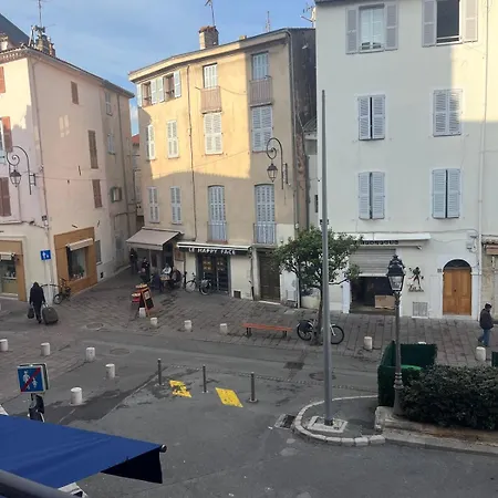 2 Rooms, Old Town * 昂蒂布