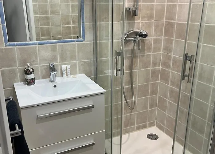 2 Rooms, Old Town Apartment Antibes